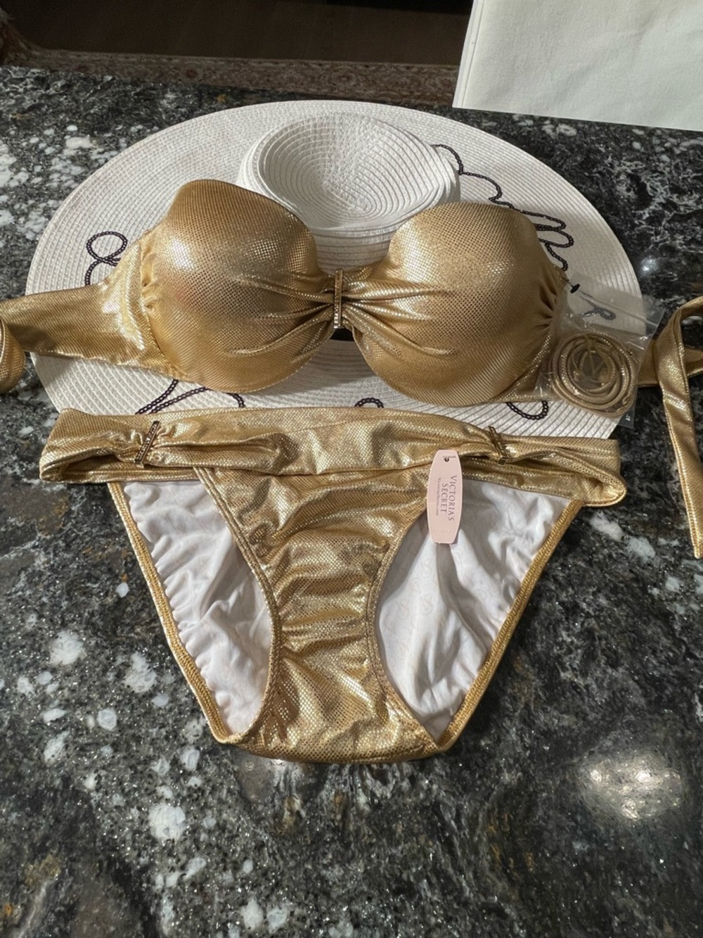 NWT Victoria Secrets bikini push-up bandeau gorgeous gold 36D/M